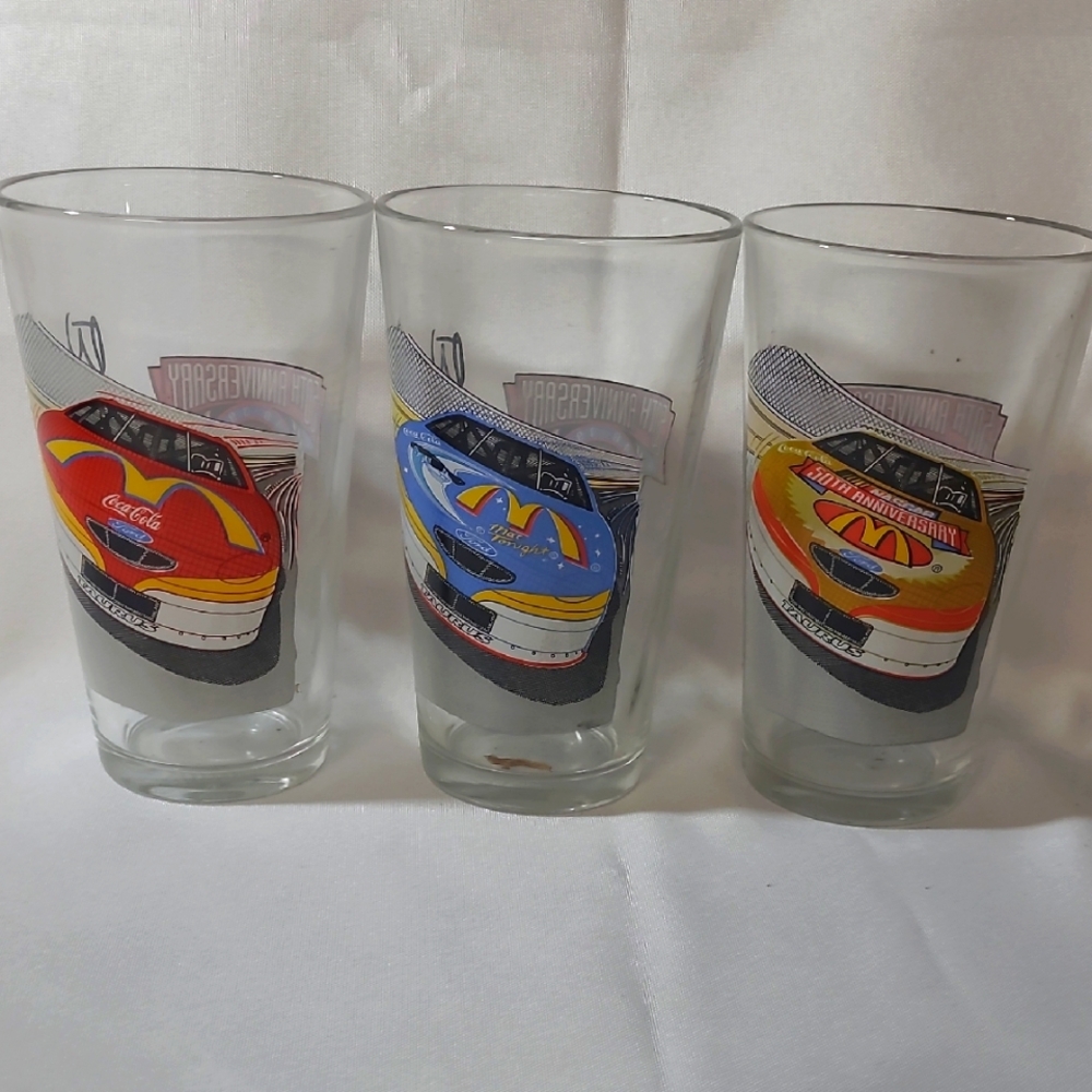 Set Of 3 Nascar And McDonald 1998 Glasses (104)